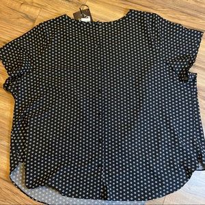Ava & Viv black and white polka dot button up blouse 4X